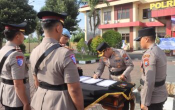 Rotasi PJU dan Kapolsek Polres Probolinggo, Kapolres Tekankan Profesionalisme dan Pelayanan Presisi