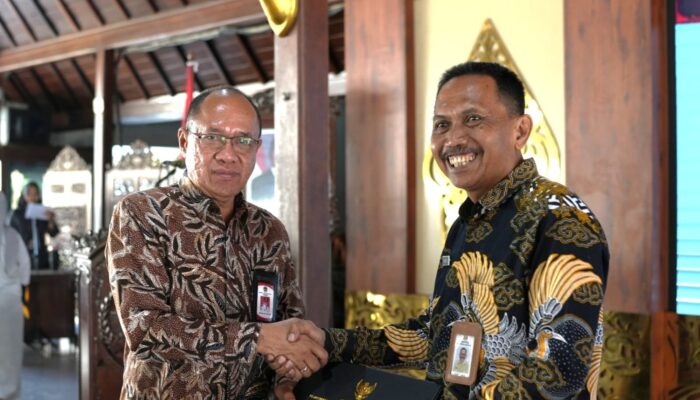 71 ASN Banyumas Terima SK Pensiun, Bupati Minta Tetap Bekerja hingga TMT