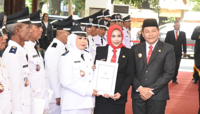 Lantik 80 Kepala Desa, Bupati Subandi Ajak Tinggalkan Perbedaan dan Fokus Bangun Desa