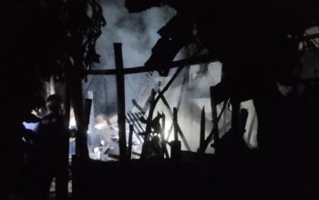 Diduga Korsleting Listrik, ‘Cottage’ Ternak Lele di Ponorogo Terbakar