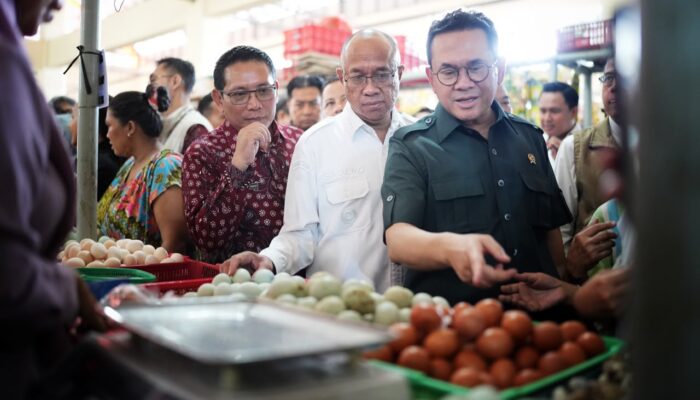 Kunjungi Pasar Manis Purwokerto, Mendag Pastikan Pasokan Harga Bahan Pokok Tetap Terkendali