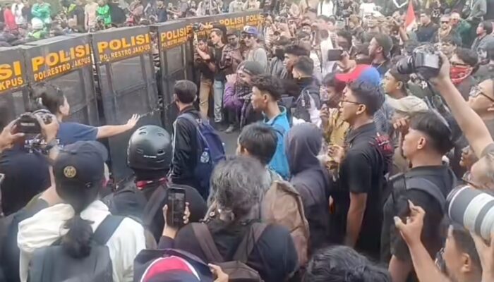 Bawa Bom Molotov Saat Aksi Unjuk Rasa, Dua Orang Diamankan Polda Metro Jaya