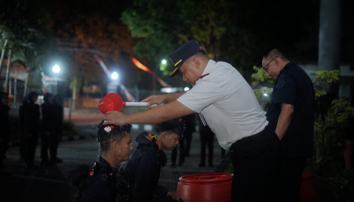 Tempa Integritas dan Jiwa Korsa, 62 CPNS Pemasyarakatan Korwil Surabaya Resmi Sandang Baret Kehormatan