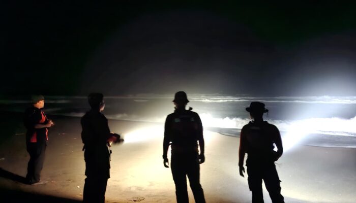 Bocah 8 Tahun Hilang Terseret Ombak di Pantai Gua Cemara Bantul