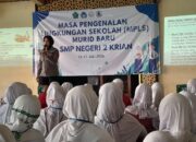Polsek Krian Edukasi Siswa Baru SMPN 2 Krian, Tekankan Bijak Bermedia Sosial untuk Cegah Perundungan