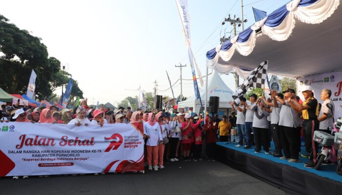 Ribuan Warga Semarakkan Jalan Sehat Hari Koperasi ke-79 di Purworejo, Perkuat Semangat Kebersamaan dan Kemandirian Ekonomi