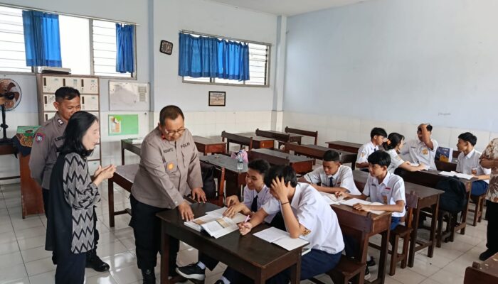 Kapolsek Klojen Sambangi SMP Taman Harapan, Edukasi Siswa Bijak Bermedia Sosial dan Bahaya Narkoba