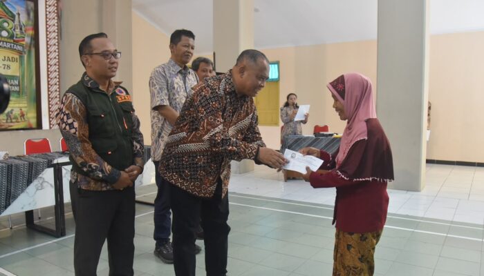 Pemkab Sleman Salurkan Bantuan Stimulan Bencana Alam dan Imbau Warga Waspadai El Nino dan Angin Kencang