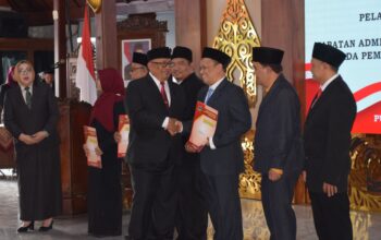 Bupati Banyumas Lantik 207 PNS, Perkuat Birokrasi Profesional untuk Wujudkan Trilas