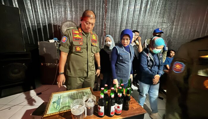 Wabup Mimik Pimpin Sidak Tiga Titik di Sidoarjo, Empat Wanita Diamankan dan Miras Disita