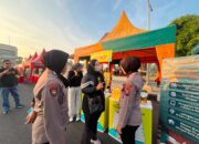 Polwan Polresta Sidoarjo Kedepankan Pendekatan Humanis Amankan Car Free Day di Alun-alun