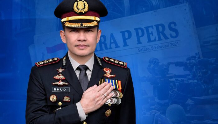 Di Tengah Tekanan dan Situasi Jakarta yang Genting, Buher Tetap Tampil Tenang di Hadapan Publik