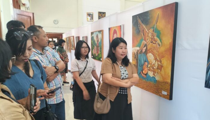 177 Lukisan Rohani Dipamerkan di Gereja Babadan