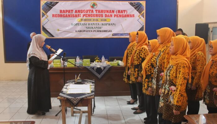 Siap Perkuat Ekonomi Lokal, Bupati Purworejo Kukuhkan Pengurus Kopwan Srikandi