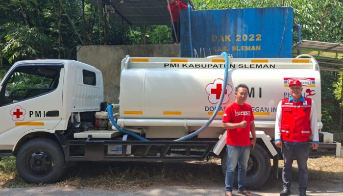PMI Sleman Salurkan 20 Ribu Liter Air Bersih, Warga Lereng Merapi Mulai Terdampak Kekeringan