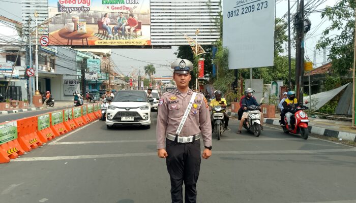 Tiga Menit Jalan di Cirebon Kota Dihentikan, Warga Hormati Detik-detik Proklamasi