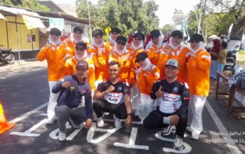 Ratusan Peserta Meriahkan Gerak Jalan HUT RI ke-81 di Suboh, Aturan Busana Jadi Sorotan