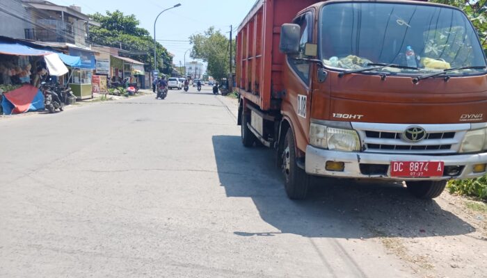Truk Sampah DLHK Mamuju Dimodifikasi, Kadis Bantah Dugaan Permainan Solar