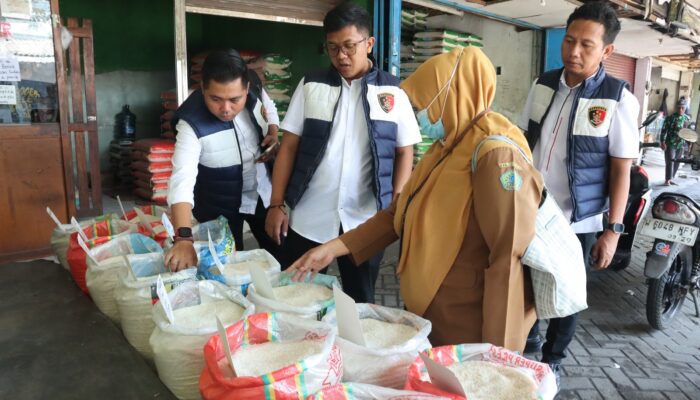 Satgas Pangan Polresta Sidoarjo Cek Pasar Larangan, Pastikan Stok Bahan Pokok dan Harga Tetap Stabil