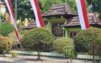 Wali Murid SMAN 1 Patianrowo Keluhkan Biaya Seragam dan Sumbangan Komite