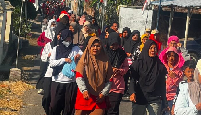 Jalan Sehat Pagi, Bersholawat Malam, Cara Warga Bancar Bungkal Sambut HUT RI ke-81