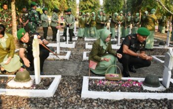 Tabur Bunga di TMP Tanjung Nirwana, Korem 071/Wijayakusuma Kenang Pengorbanan Para Pahlawan