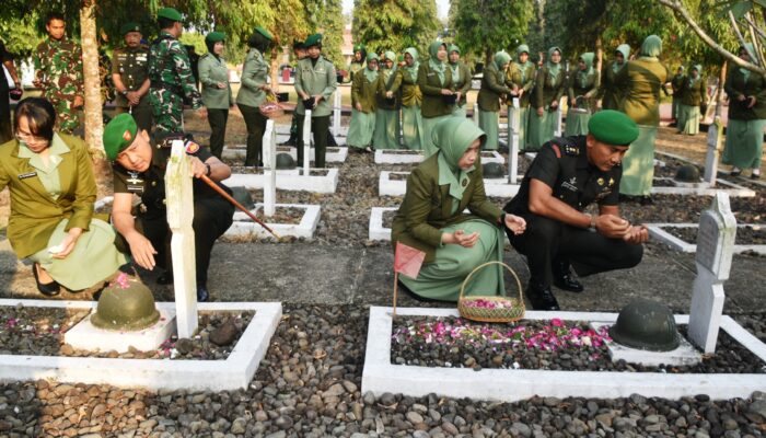 Tabur Bunga di TMP Tanjung Nirwana, Korem 071/Wijayakusuma Kenang Pengorbanan Para Pahlawan