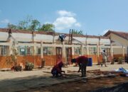 Proyek SD Sukowuwuh Disorot, Papan Informasi dan Atribut K3 Belum Terpasang