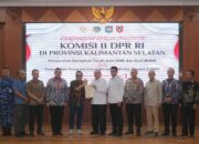Wamen ATR/BPN Serahkan Sertipikat Aset Pemda Kalsel, Dorong Pengamanan Aset Daerah