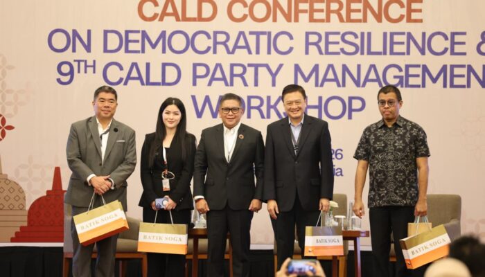 Hasto Sebut Demokrasi Indonesia Alami Kemunduran