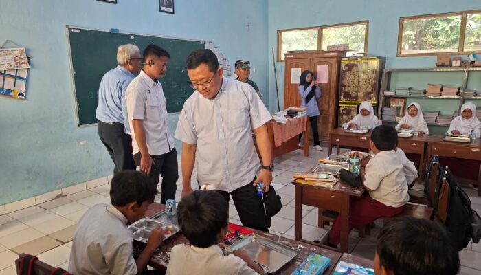 Kantor Staf Presiden Verifikasi Program MBG di SPPG Tridadi 3 dan SDN Tridadi Sleman