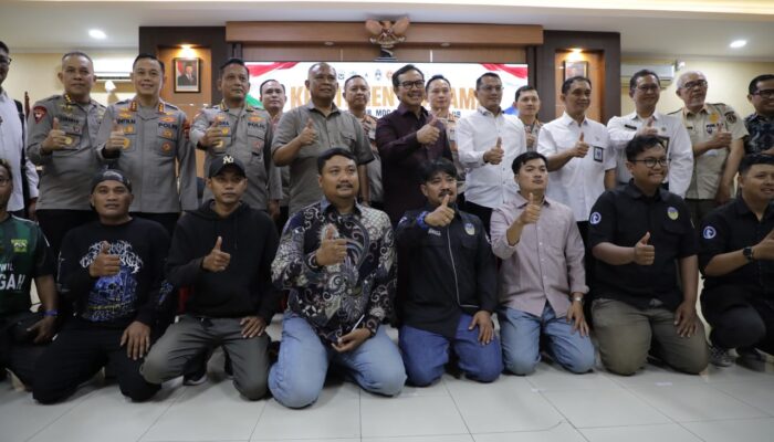 Suporter PSIM dan PSS Sepakat Jaga Kondusivitas Liga Sepak Bola 2026/2027