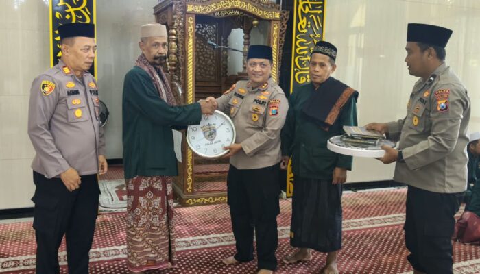 Safari Jumat Kapolsek Jabon Perkuat Sinergi Polisi, Ulama dan Tokoh Agama