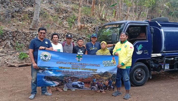 Pemuda Katolik Komda DIY Salurkan 17 Tangki Air Bersih ke Gunung Kidul