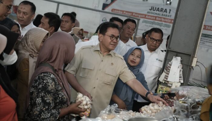 Menteri Perdagangan Tinjau Pasar Potrojayan Sleman, Tegaskan Komitmen Keseimbangan Harga dan Jaga Daya Beli Masyarakat