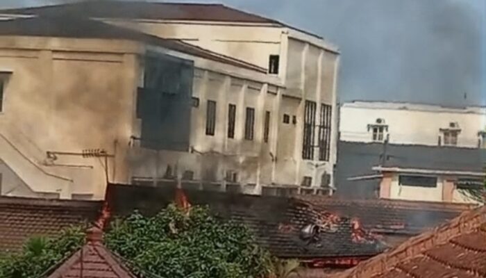 Ruang Gizi dan Laundry RSSA Terbakar, Pasien Sempat Dievakuasi