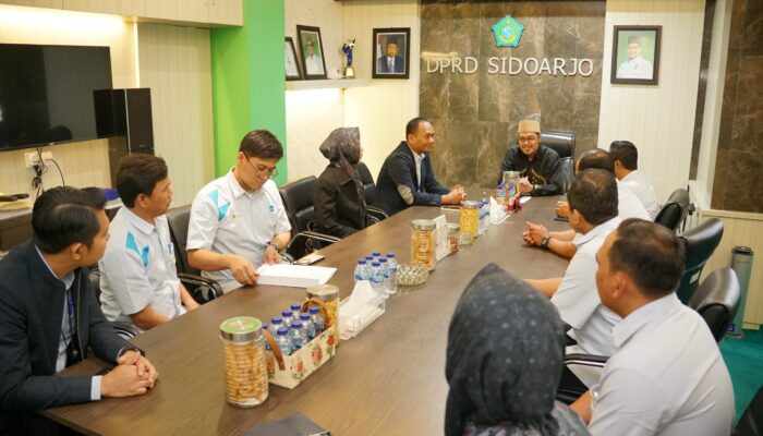 Momentum Hari Pelanggan Nasional, PLN UP3 Sidoarjo Perkuat Sinergi dengan DPRD