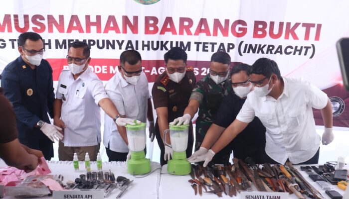 Barang Bukti Perkara Inkracht Dimusnahkan, Dandim 0402/OKI-OI Tegaskan Pentingnya Sinergi Penegakan Hukum