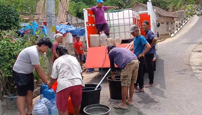 Pemdes Banyuasin Separe Terus Salurkan Bantuan Air hingga Hujan Tiba