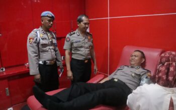 Peringati HUT ke-75 Humas Polri, Polresta Sidoarjo Gandeng Wartawan dan Netizen Gelar Donor Darah