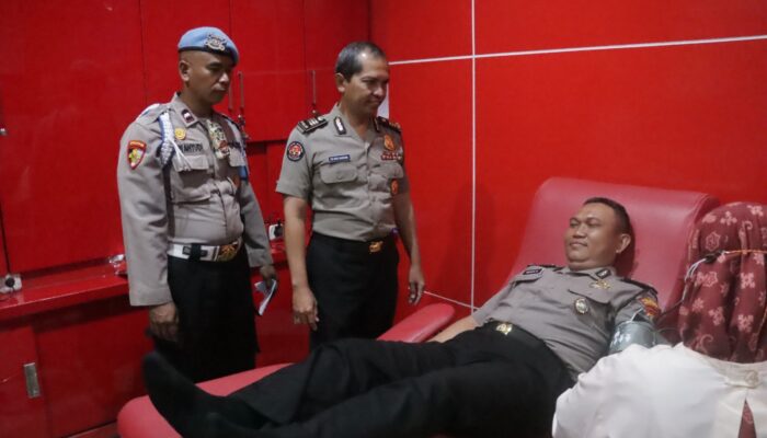Peringati HUT ke-75 Humas Polri, Polresta Sidoarjo Gandeng Wartawan dan Netizen Gelar Donor Darah