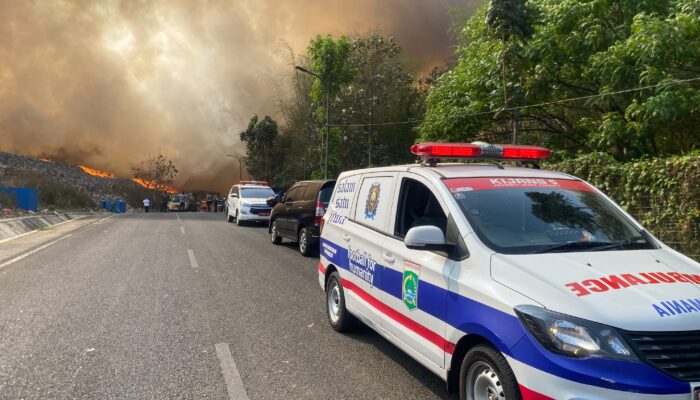 Breaking News! TPA Supit Urang Kota Malang Terbakar Hebat, 6 Armada Damkar Dikerahkan