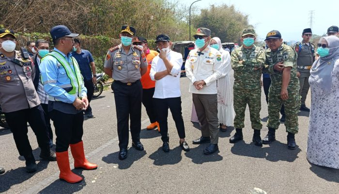 Kebakaran TPA Supit Urang Meluas, 8 Hektare Terdampak, Wawali Malang Kerahkan Seluruh Armada Damkar