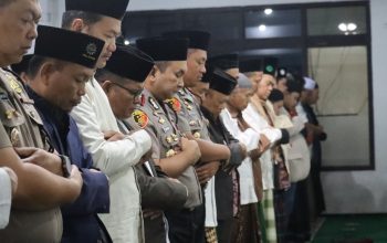Kemarau Panjang Picu Kekhawatiran Kebakaran, Kapolresta Malang dan Wawali Gelar Sholat Istisqa