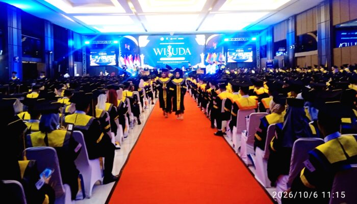 Mencetak Cendekiawan Penggerak Inovasi: UT Purwokerto Wisuda 875 Lulusan Berdaya Saing Global