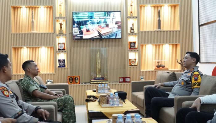 Perkuat Sinergitas TNI-Polri, Kapolresta Sidoarjo Silaturahmi ke Lanudal Juanda
